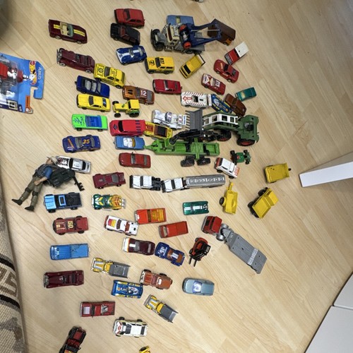 Hot wheels konvolut - wheels,
